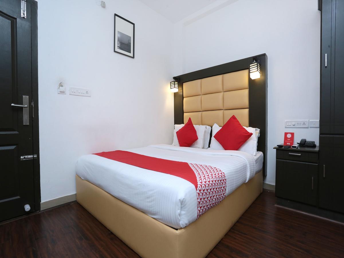 Hotel Qube Kochi Exterior photo