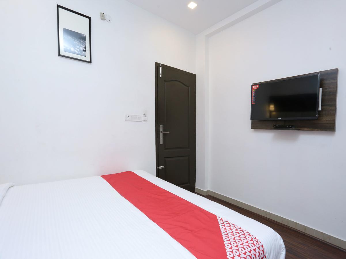 Hotel Qube Kochi Exterior photo
