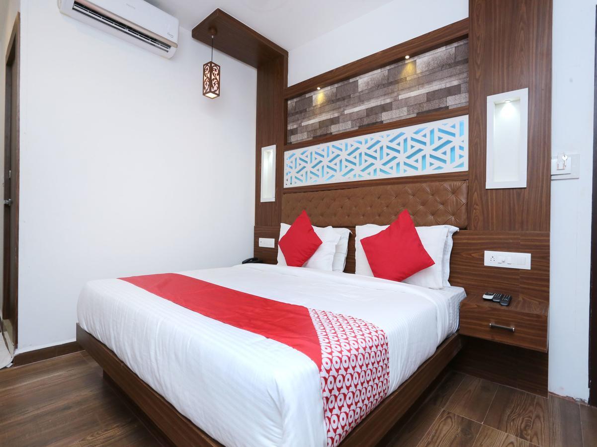 Hotel Qube Kochi Exterior photo